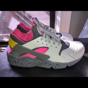 NIKE MEN AIR HUARACHE RUN SE PURE PLATINUM / PINK
